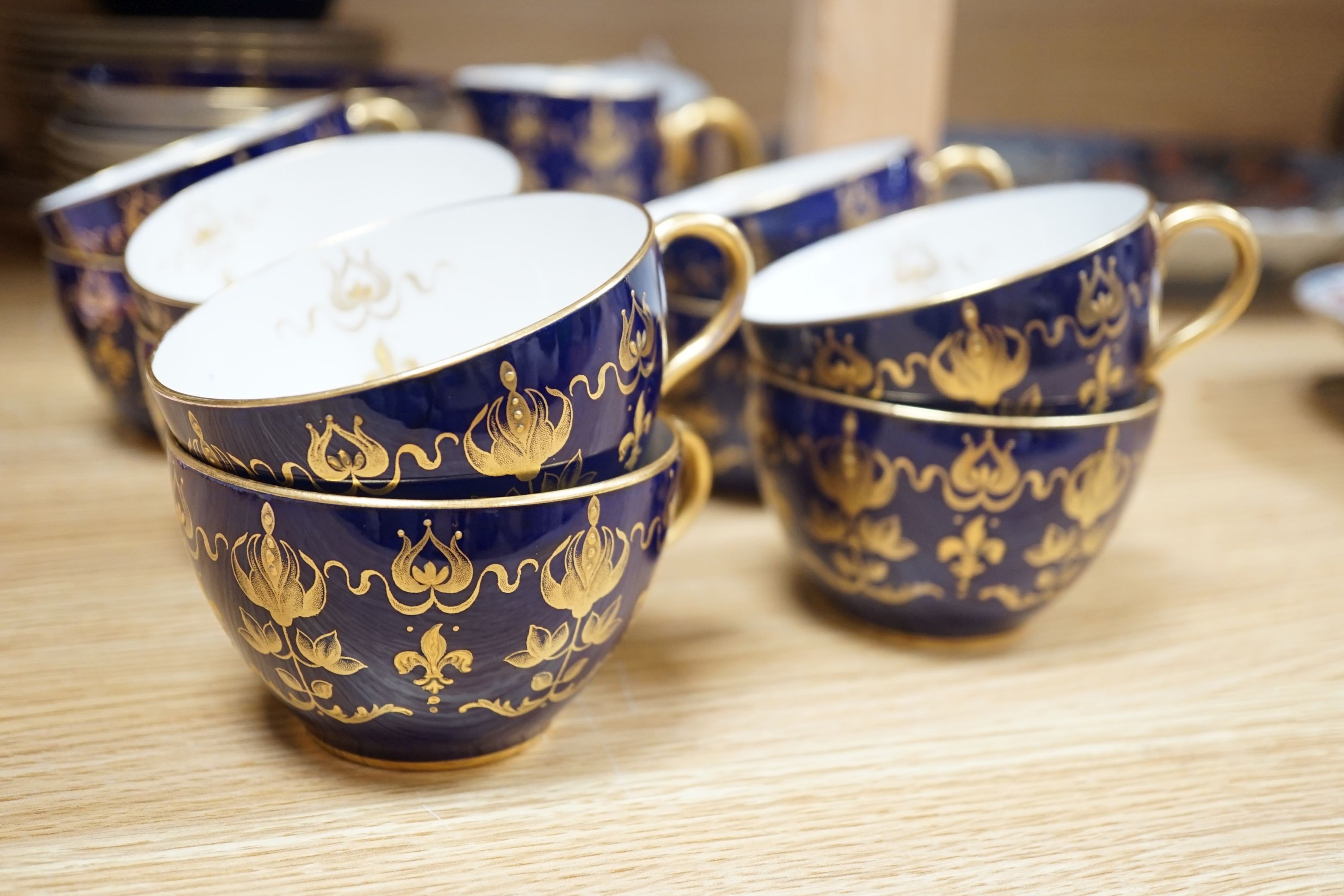 A Paragon Art Nouveau part tea set, pattern 2124